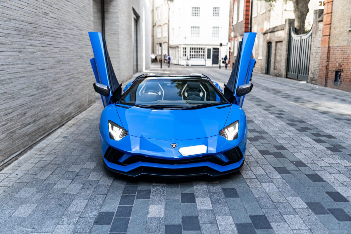 Lamborghini - Image 2