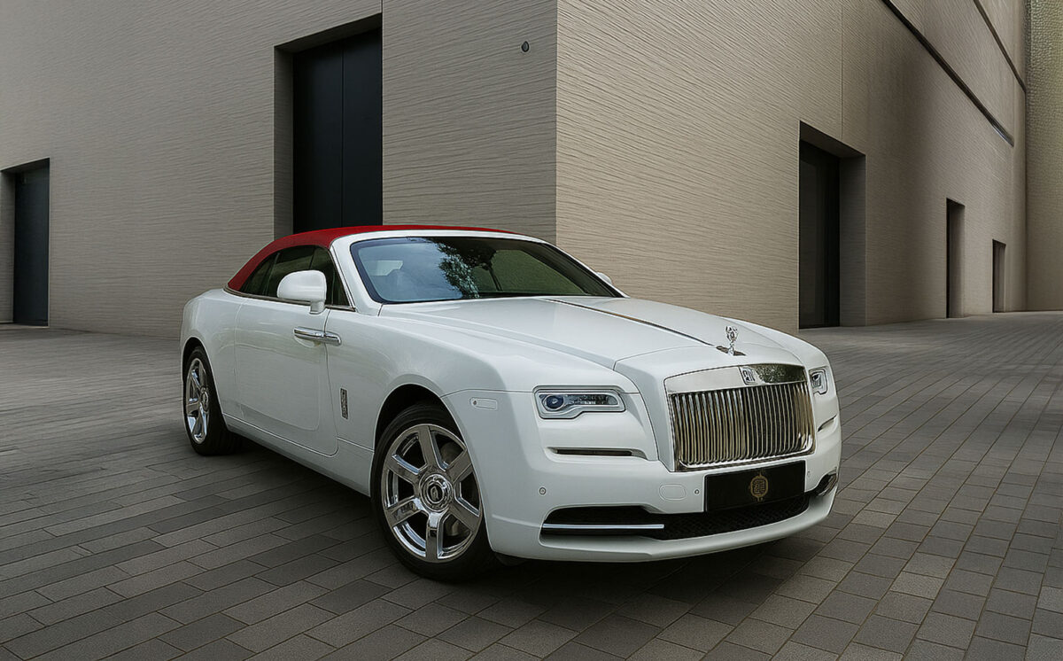 Rolls Royce - Image 1