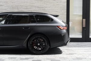 BMW - Image 4