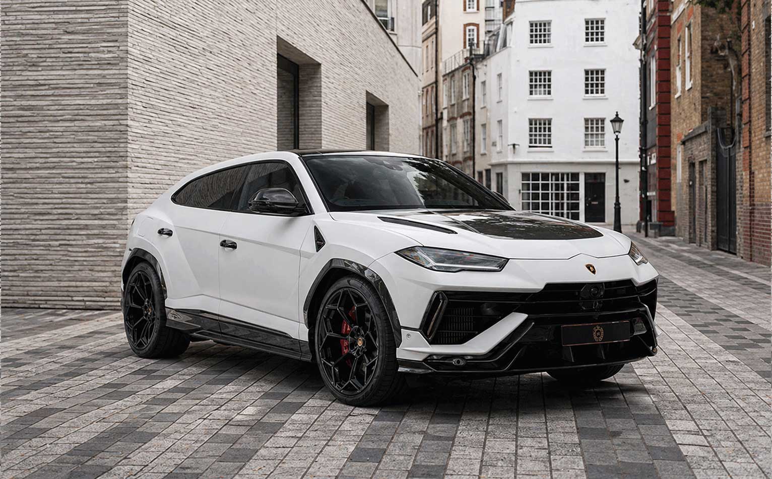 Lamborghini Urus Performante White