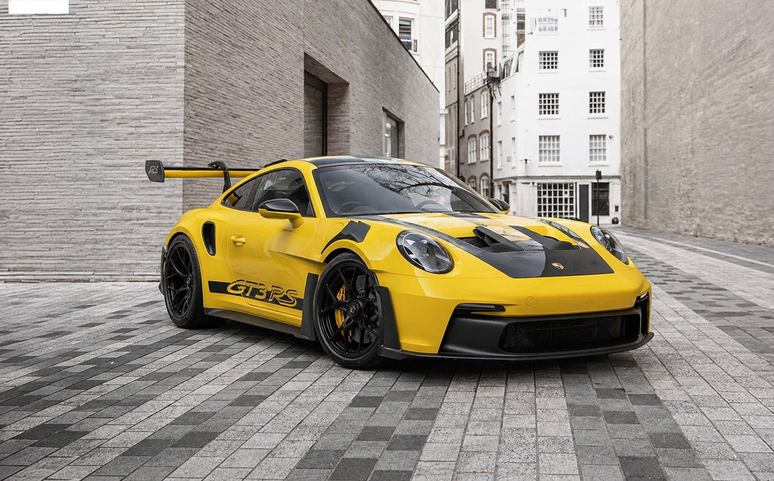 Porsche 911 GT3 RS Yellow