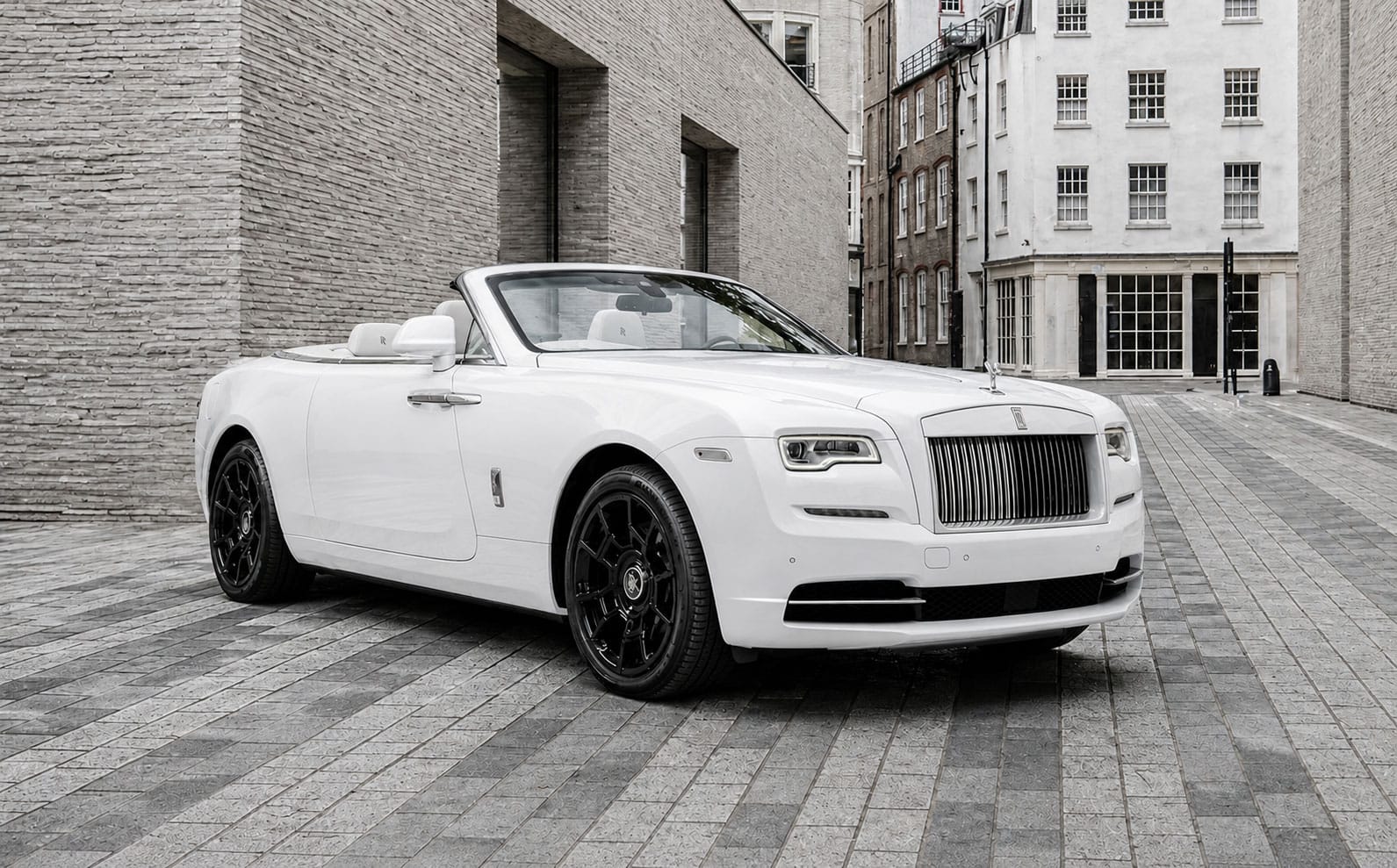 img_211 Rolls Royce - Image 1